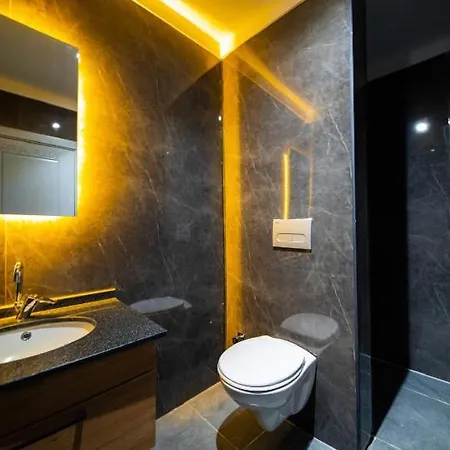 Aura Hotel