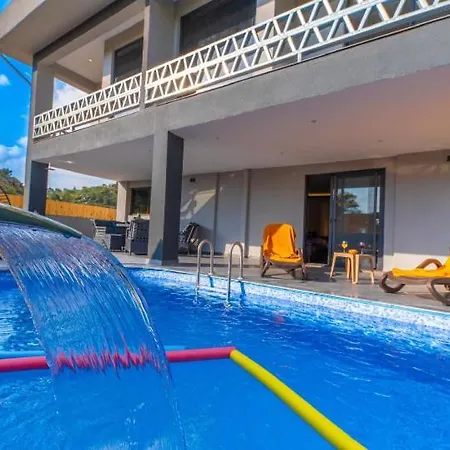 Aura Hotel